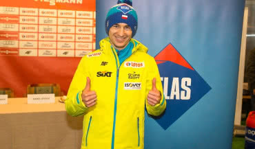 Kamil Stoch skacze z ATLASEM