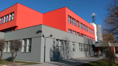 Zespół Szkół Ogólnokształcących im. Armii Krajowej w Bielsku-Białej - zastosowany system: StoVentec R Zespół Szkół Ogólnokształcących im. Armii Krajowej w Bielsku-Białej - zastosowany system: StoVentec R